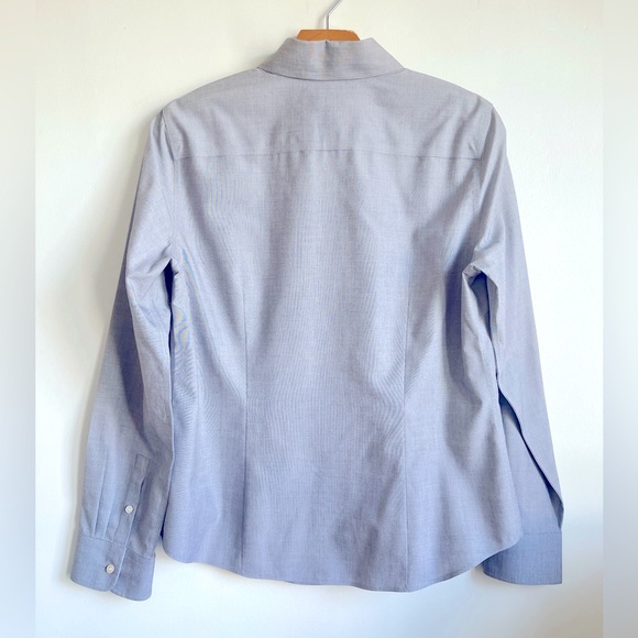 Size 10 Talbots Wrinkle Resistant Button Down Shirt - Picture 2 of 5